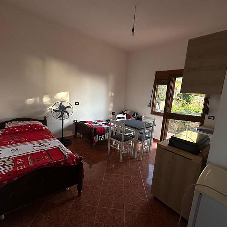 Apartment For Rent Vacation Krasniqi Karpen Extérieur photo