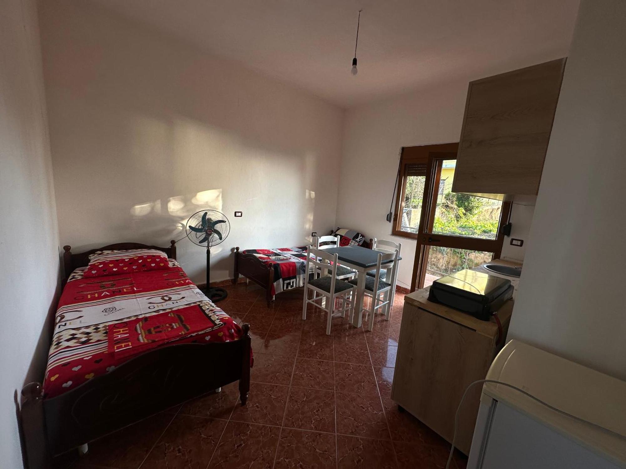 Apartment For Rent Vacation Krasniqi Karpen Extérieur photo