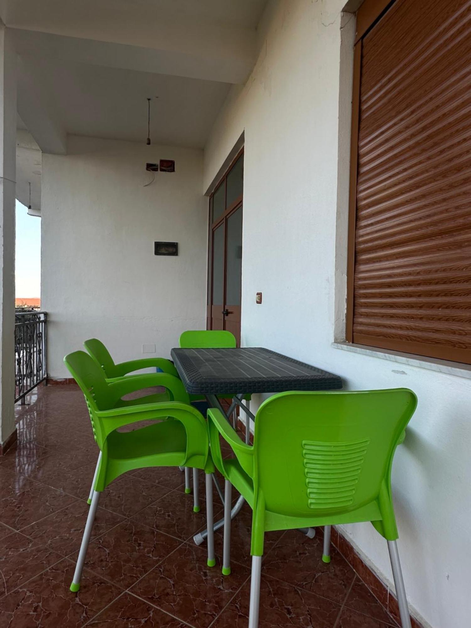Apartment For Rent Vacation Krasniqi Karpen Extérieur photo