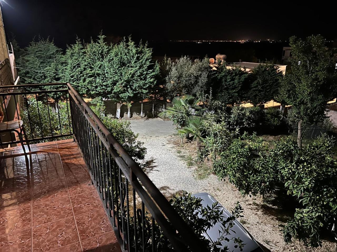 Apartment For Rent Vacation Krasniqi Karpen Extérieur photo