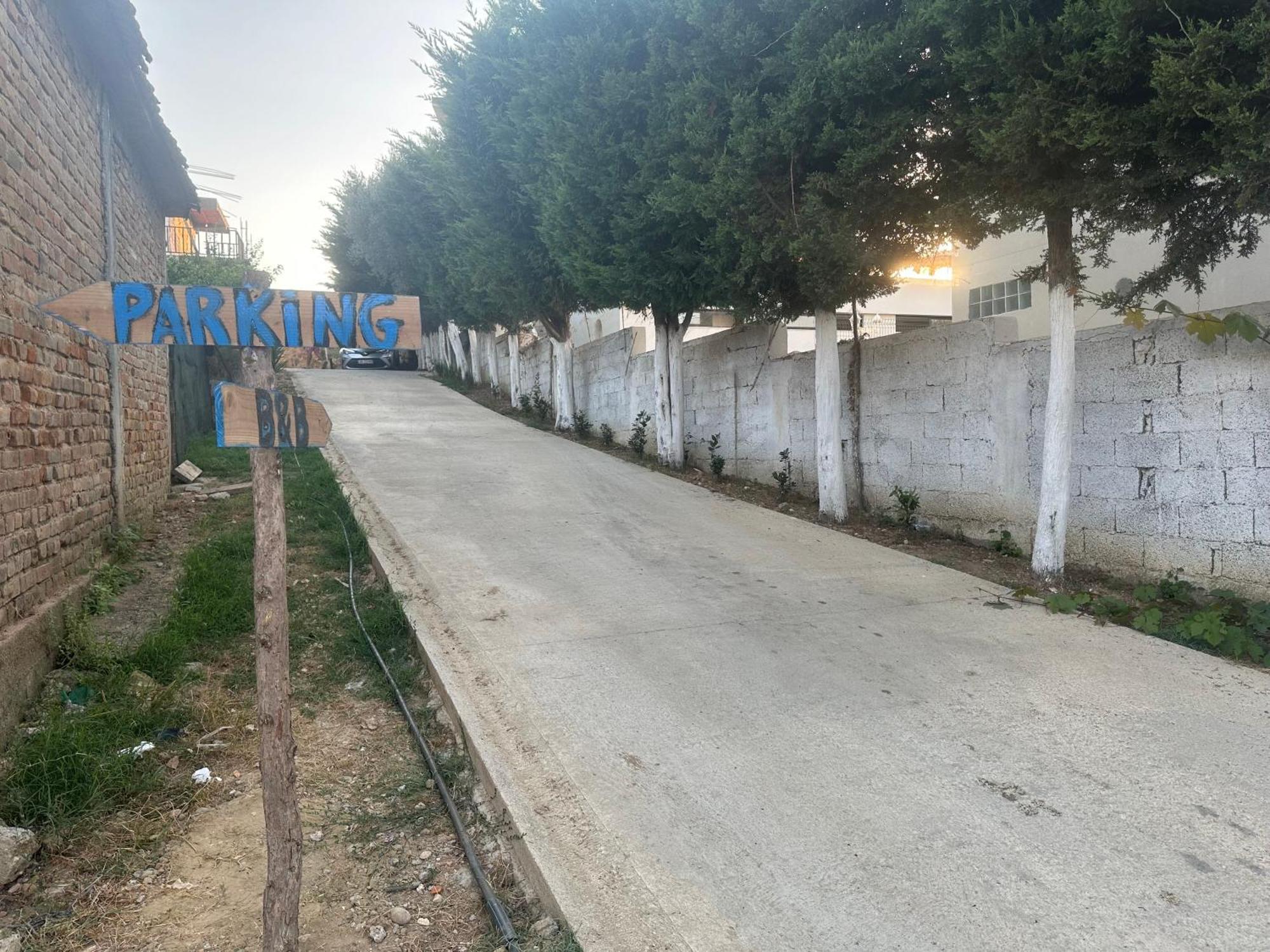 Apartment For Rent Vacation Krasniqi Karpen Extérieur photo